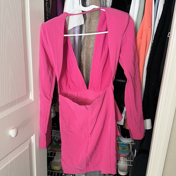 Stunning pink mini dress w open back by Michael Costello x Revolve. - Picture 3 of 4